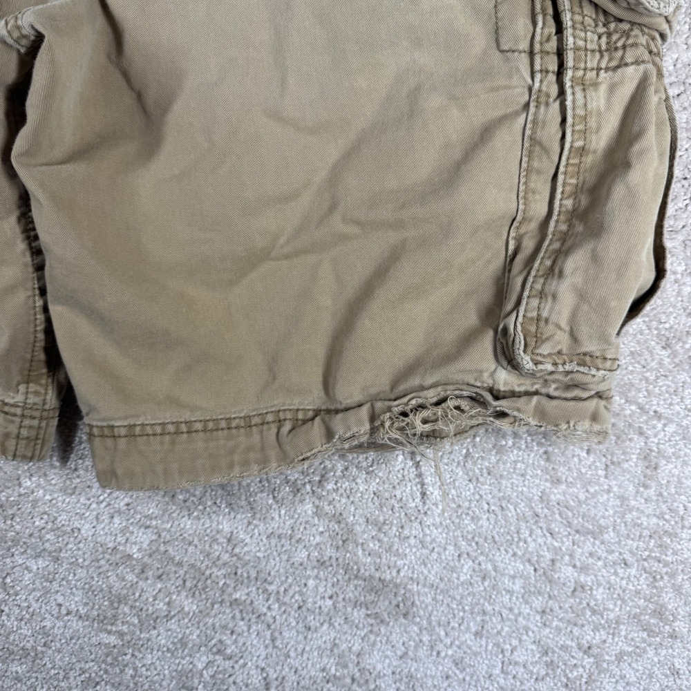 Hollister Mens Tan Khaki Cargo Shorts Size 33 Distressed Frayed Cotton Twill - Picture 7 of 10